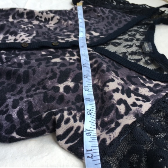 Vintage leopard print lace back cardigan size Medium - Picture 5 of 7